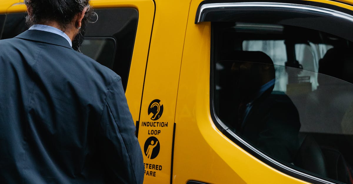 Seasonal Price Adjustments for Heraklion Airport Taxis Explained